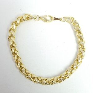 Vintage Gold Tone Chain Bracelet, 7 Inches Long, Unsigned, Stacking Minimal